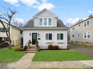 1220 Merritt St, Fairfield, CT 06825