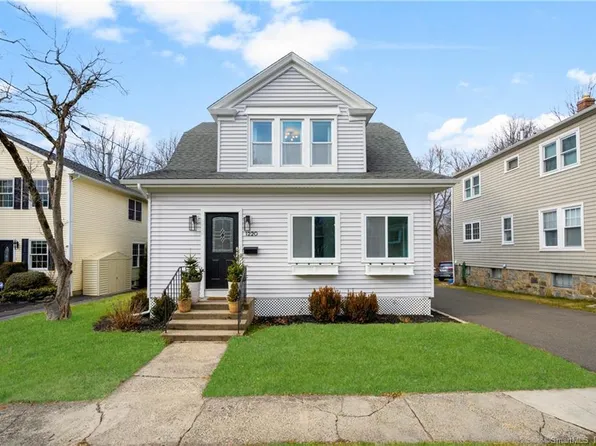 1220 Merritt Street, Fairfield, CT 06825