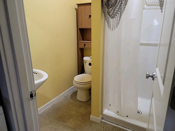 4th image of 1185 Garnet St NE