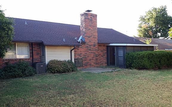 5th image of 7501 Marlborough Dr W
