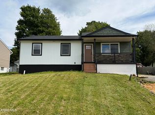315 Red Oak Ln, Cresson, PA 16630