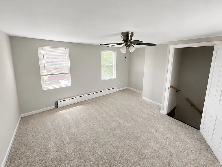 2520 Edgemont St — Photo 5