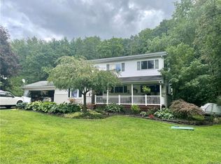 79 Saint Peters Rd, Macungie, PA 18062