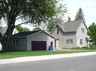 311 Dellwood St S, Cambridge, MN 55008