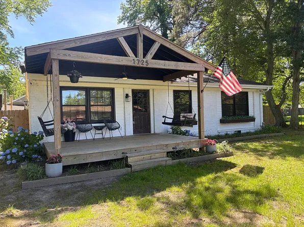 1725 Pike St, Suffolk, VA 23433