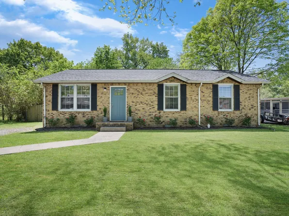 402 Spencer Ln, Clarksville, TN 37042