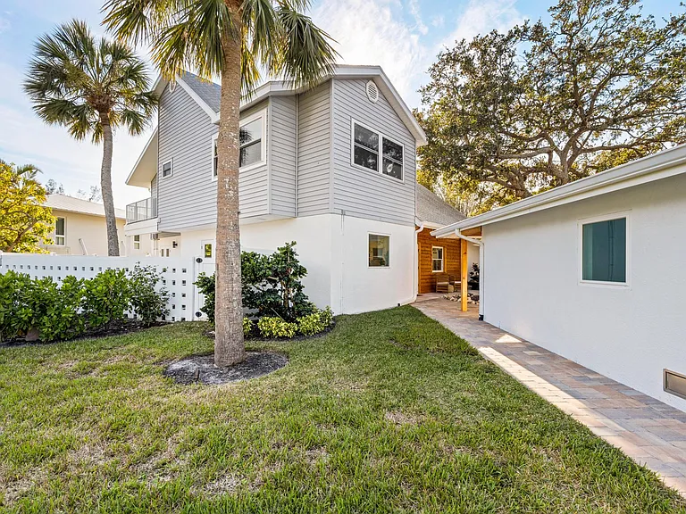 430 Island Cir — Photo 49
