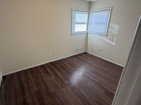 5947 N 83rd St, Milwaukee, WI