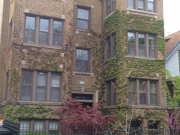 5th image of 1334 W Carmen Ave