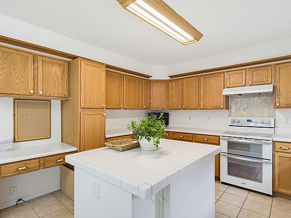 5th image of 2780 Barnett Rd