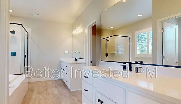 1437 Oak Cir — Photo 34