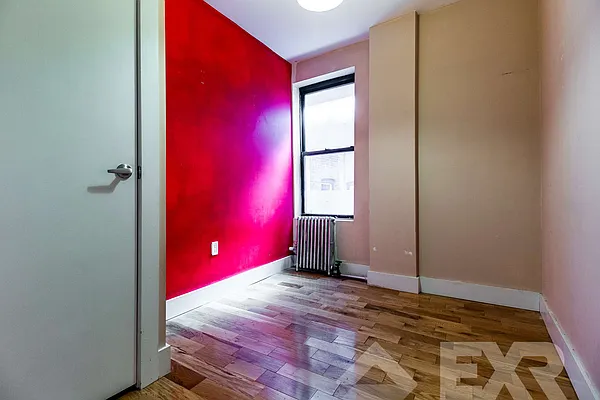 Rented by EXR | media 5