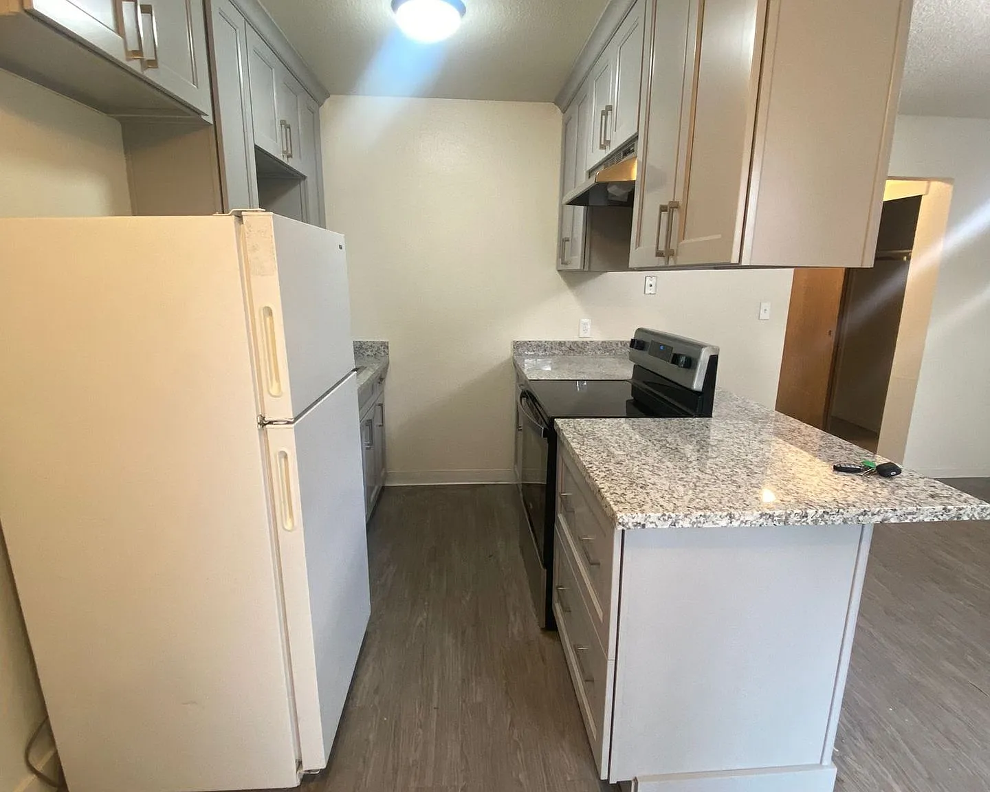 Price Drop 1 Bedroom Apartment $1225.00 2391 Ethan Way #1 — Photo 3