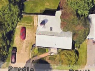 2 Sunset Ln, South Hamilton, MA 01982