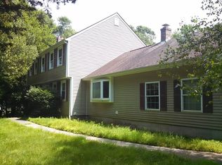 1 Northwind Cir, Ledyard, CT 06339