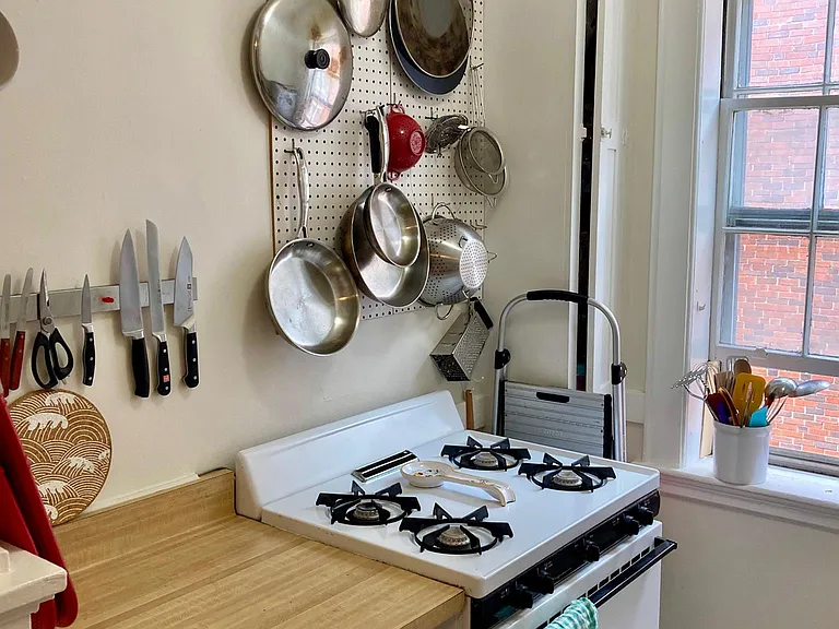 285 Harvard St #107 — Photo 5