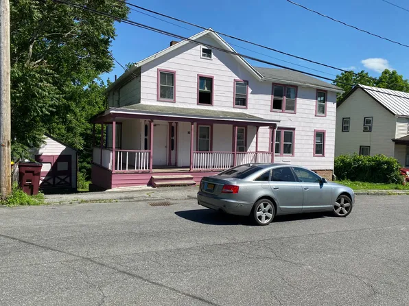 82 Thompson St, Catskill, NY 12414