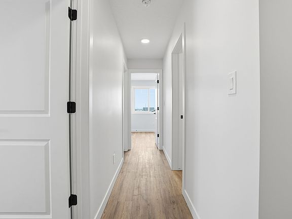 3rd image of 1621 W Market St #1476884