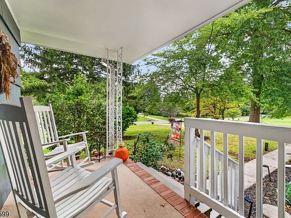 2nd image of 8 Molly Bee Rd
