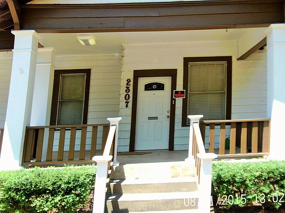 4th image of 2307 Hickory St