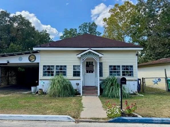 22698 5th Ave, Florala, AL 36442