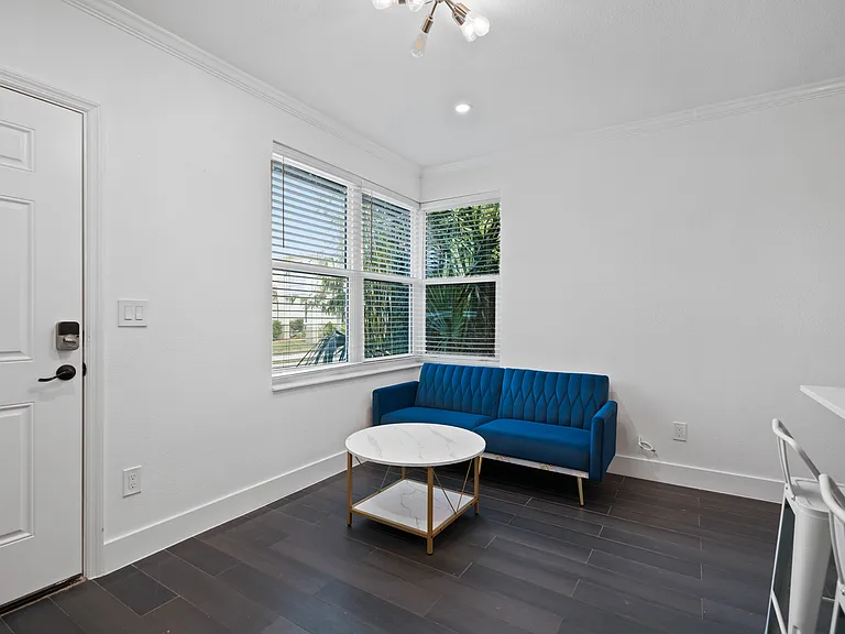 2608 W Swann Ave — Photo 6