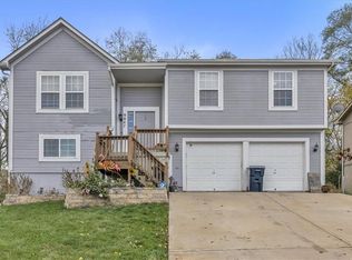 9047 E 52nd St, Kansas City, MO 64133