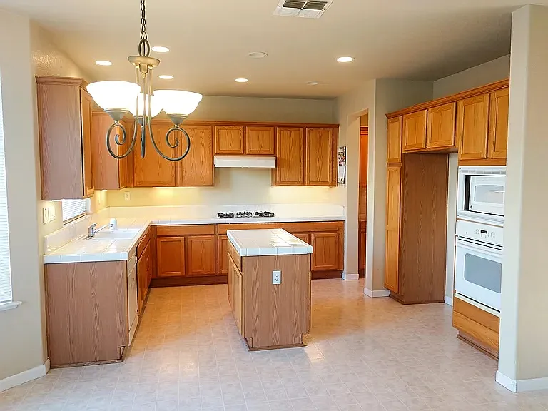 9625 Cedar Oak Way — Photo 5