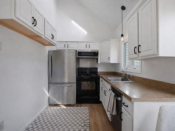 5th image of 23 Schofield Rd #23