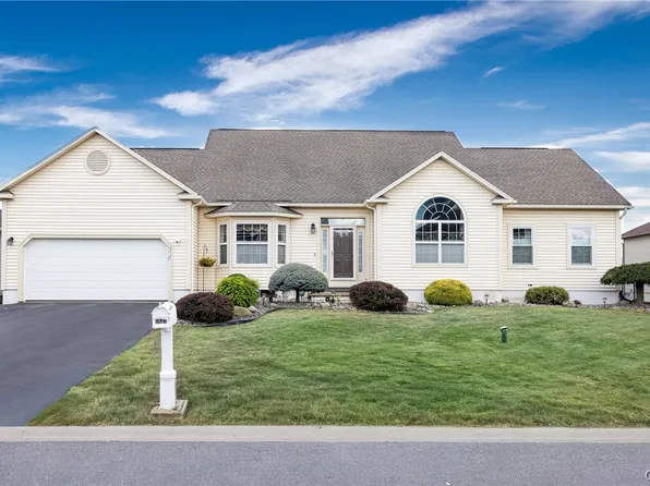 5037 Constitution Ln, Liverpool, NY 13088