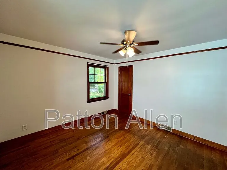 29 Evergreen Ave — Photo 17