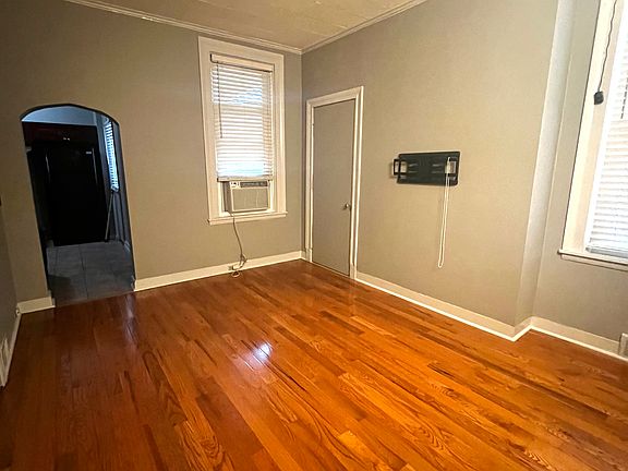 4th image of 64 S 22nd St Floor 1