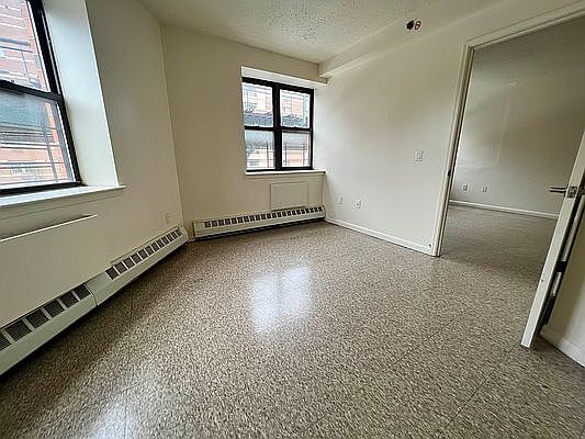 5th image of 852 Hewitt Pl #1650