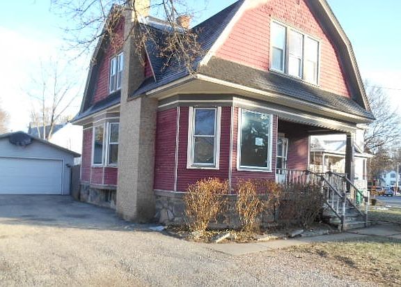 2nd image of 225 McHenry Ave