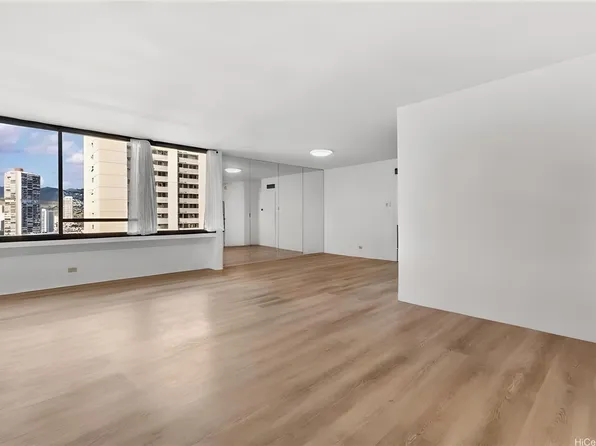 2215 Aloha Dr #Dh1401, Honolulu, HI 96815