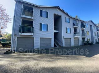 7041 S 116th Pl UNIT 203, Seattle, WA 98178