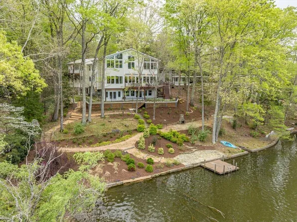 1917 S Lakeshore Dr, Chapel Hill, NC 27514