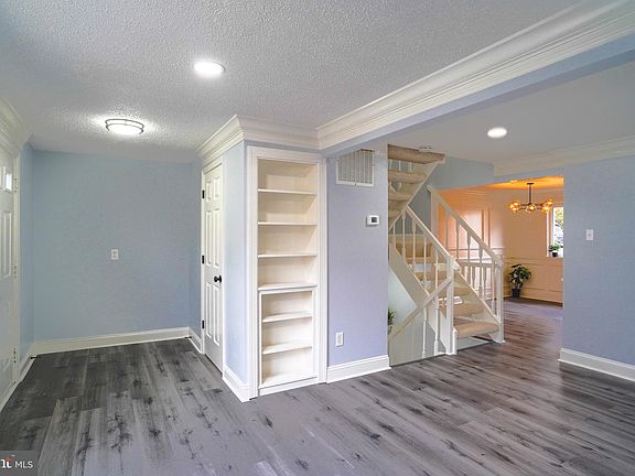 4th image of 3329 Wyndale Ct