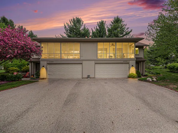 4289 Millpond Dr NE, Rockford, MI 49341