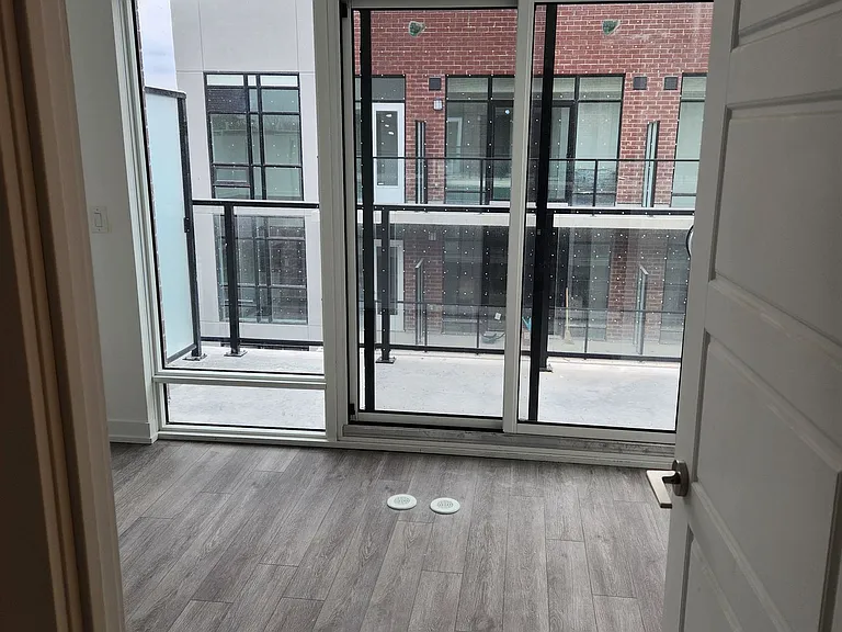 861 Sheppard Ave W #29 — Photo 17