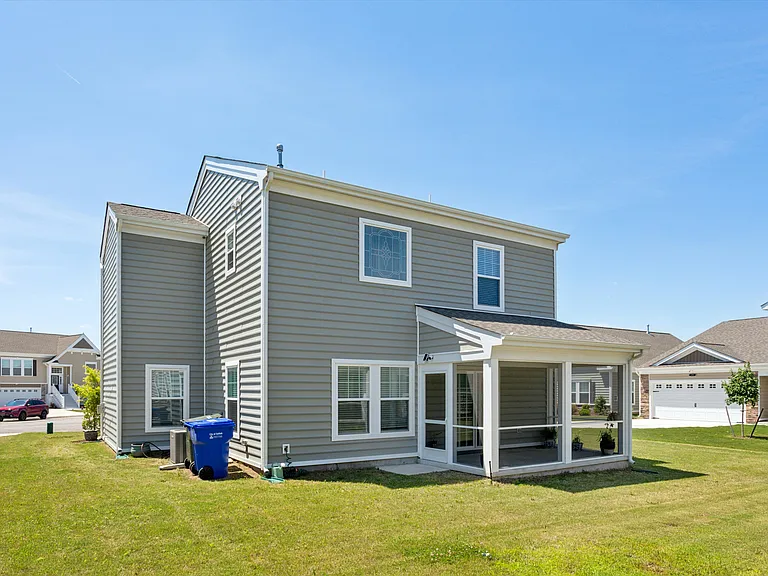 129 Corcoran Ln — Photo 47
