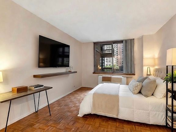 3rd image of 235 E 40th St APT 7C