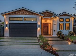 15030 Hartsook St, Sherman Oaks, CA 91403