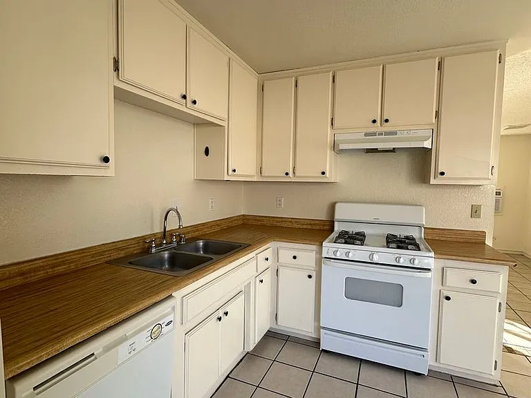 61885 Verbena Rd — Photo 10