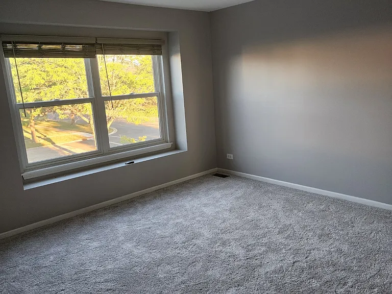1770 Churchill Ln — Photo 4