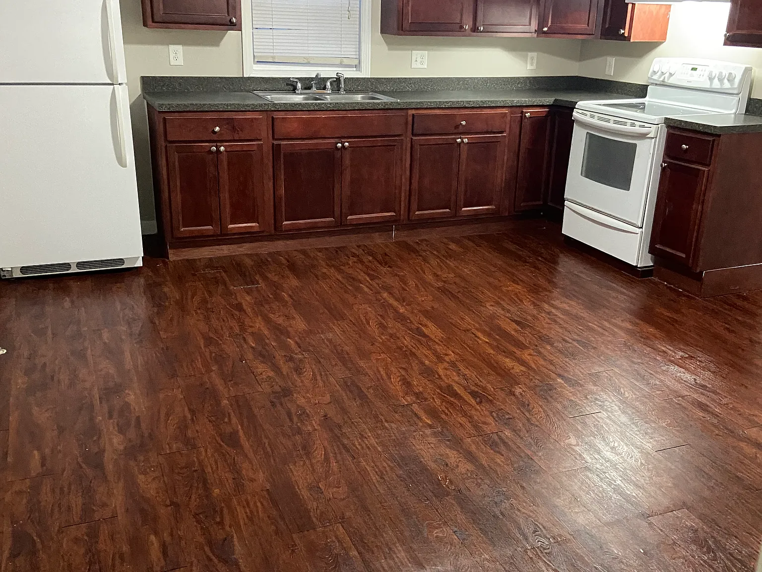 5 bed, 1020 sqft, $2,600 — Photo 4