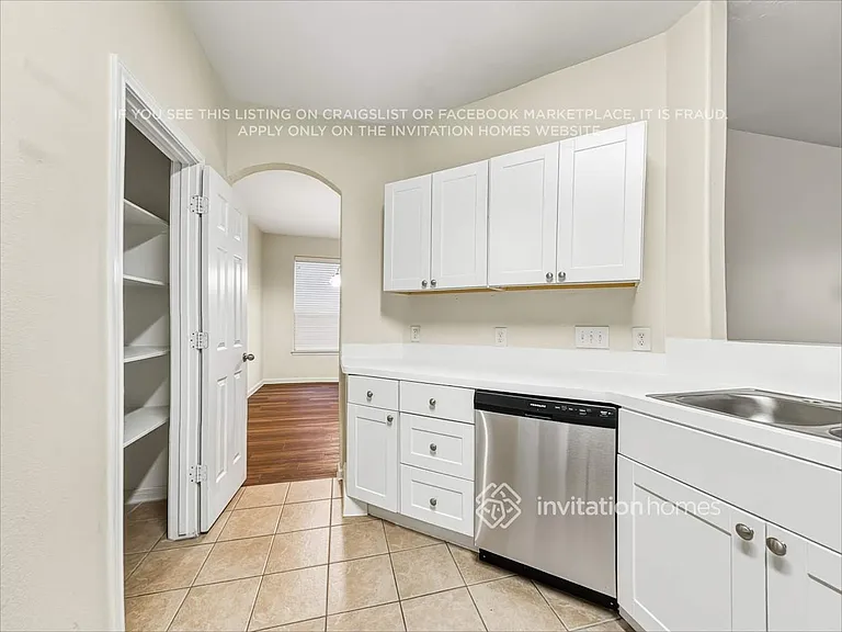 1010 Doubletree Glen Dr — Photo 10