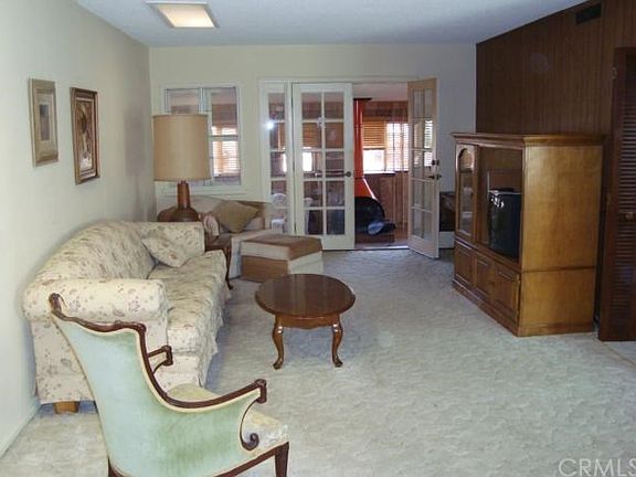 3rd image of 5525 Carfax Ave