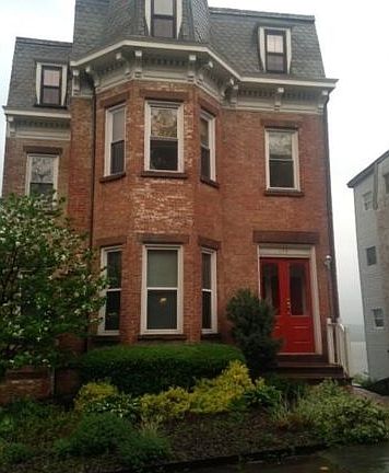 3rd image of 174 Montgomery St APT 4