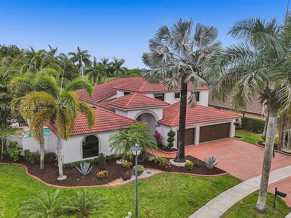5th image of 3821 SW 185th Ave